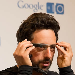 Google Glass pourrait arriver en 2014, mais aux États-Unis seulement…