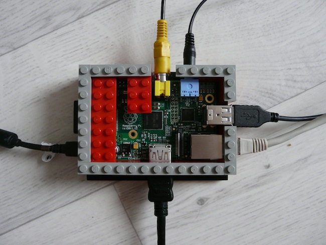 Construisez votre boîtier pour le Raspberry Pi en LEGO - Fin des murs