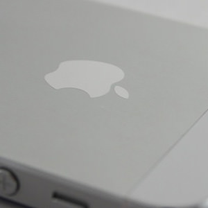 Apple pense à des iPhones plastiques avec des écrans de 4.7 et 5.7