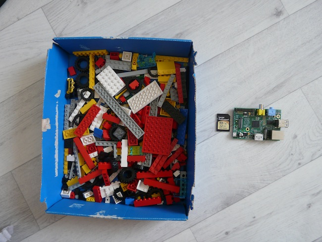 Construisez votre boîtier pour le Raspberry Pi en LEGO - Mes vieux legos et mon nouveau Raspberry Pi