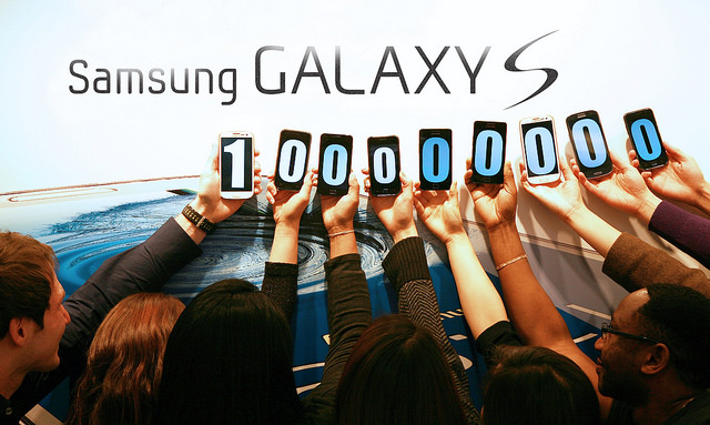 Samsung vise à vendre 10 millions de Galaxy S4 par mois