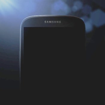 Une photo officielle et une mystérieuse vidéo dévoilées concernant le Galaxy S4