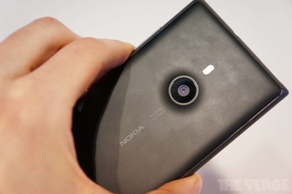 Quelques clichés du Nokia Lumia 925, le meilleur Windows Phone actuellement sur le marché 52 Xv05 14 09 48 5320 verge super wide