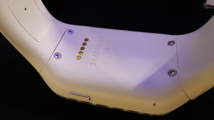 Prise en main de la Samsung Galaxy Gear : un accessoire aux phablettes 22 101
