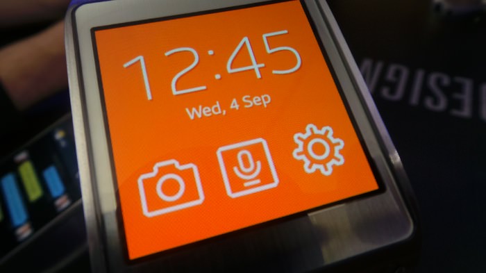 Prise en main de la Samsung Galaxy Gear : un accessoire aux phablettes 44 321