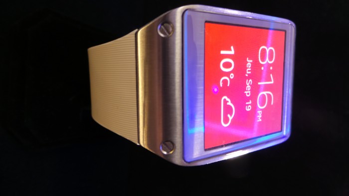 Prise en main de la Samsung Galaxy Gear : un accessoire aux phablettes 16 41