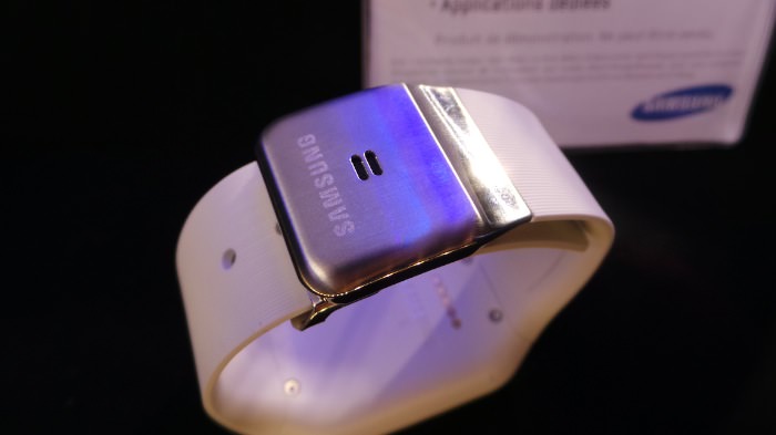 Prise en main de la Samsung Galaxy Gear : un accessoire aux phablettes 18 61