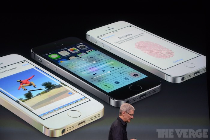 apple devoile liphone 5s et son capteur dempreintes digitales et disponible le 20 septembre 6