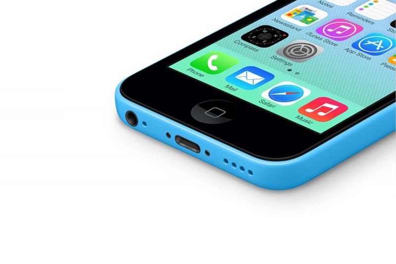 La vidéo et les photos officielles de l’iPhone 5C 65 iphone 5c blue case lighting port
