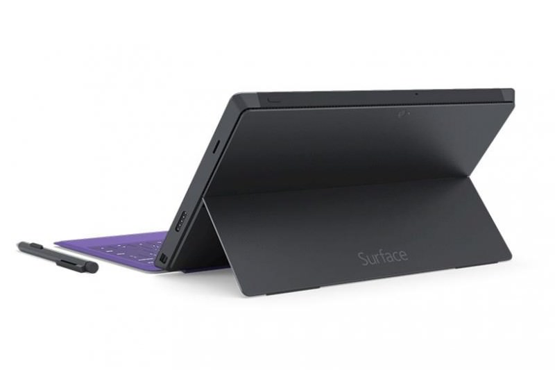Galerie photos de la Surface Pro 2 56 microsoft surface pro 2 rear angle