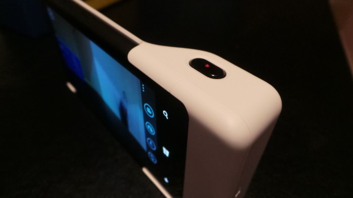 Prise en main et premières impressions du Grip caméra pour le Lumia 1020 : l'accessoire idéal 23 39