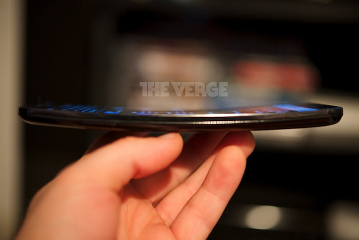 Le smartphone à écran flexible G Flex de LG repéré en vidéo et en images