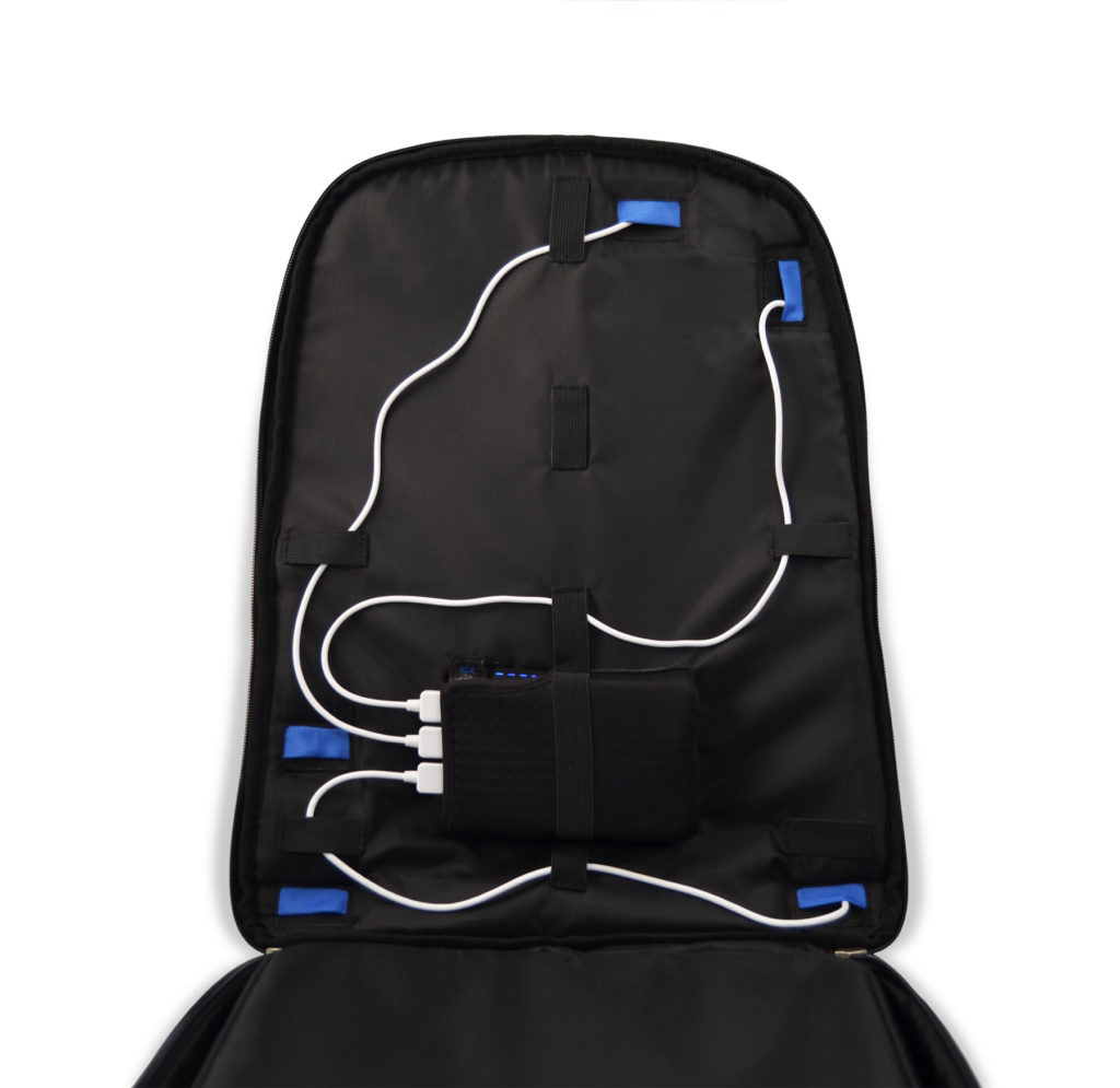 Tylt Energi : un sac à dos dédié à toutes les personnes connectées 57 energi backpack open