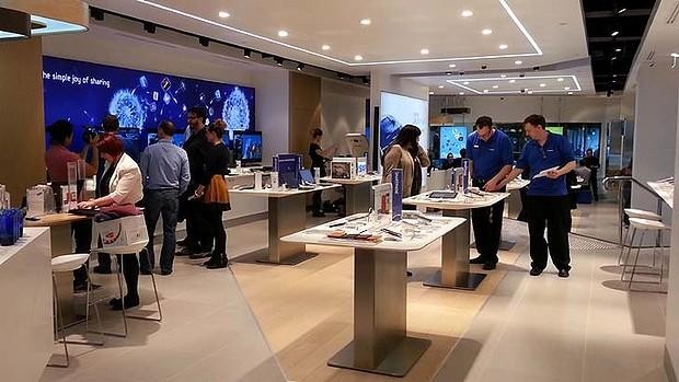 Samsung embauche un designer des Apple Store de quoi stimuler les ventes