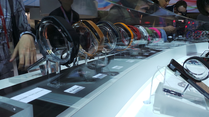 MWC'14 : prise en main du Sony SmartBand et de l'application Lifelog 16 20140224 090444