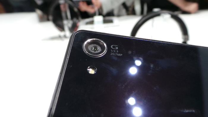 MWC'14 : prise en main du Xperia Z2, le nouveau smartphone phare de Sony 19 20140224 093602