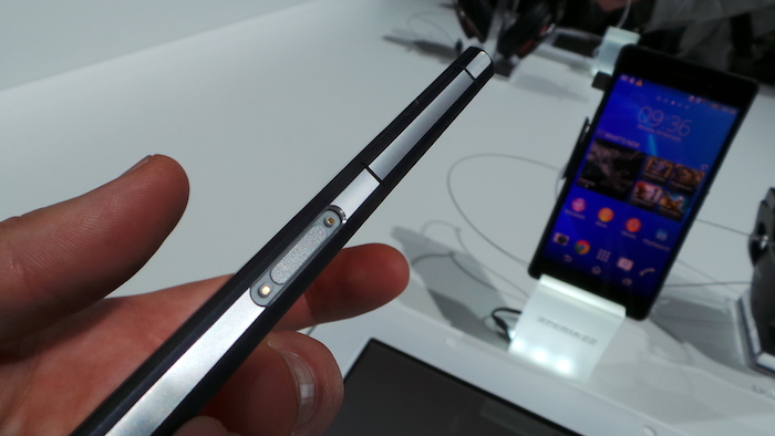 MWC'14 : prise en main du Xperia Z2, le nouveau smartphone phare de Sony 21 20140224 093613