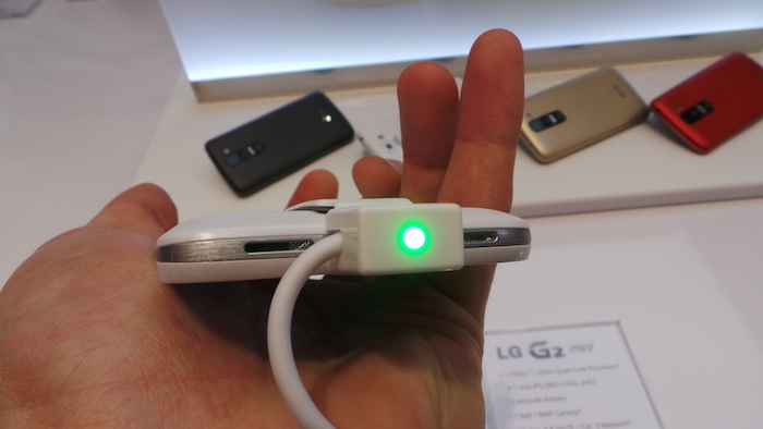 MWC'14 : prise en main du G2 Mini, pourquoi existe t-il ? 24 20140224 101050