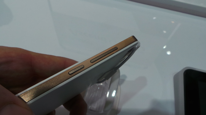 MWC'14 : prise en main du Huawei Ascend G6 17 20140224 134224