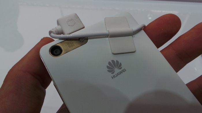 MWC'14 : prise en main du Huawei Ascend G6 19 20140224 134234