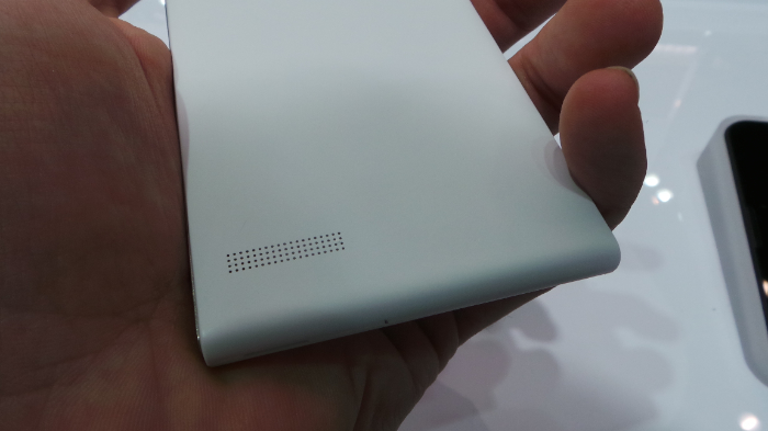 MWC'14 : prise en main du Huawei Ascend G6 20 20140224 134242