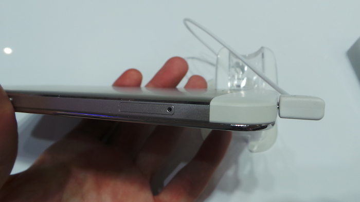 MWC'14 : prise en main avec le Huawei MediaPad X1 15 20140224 135219