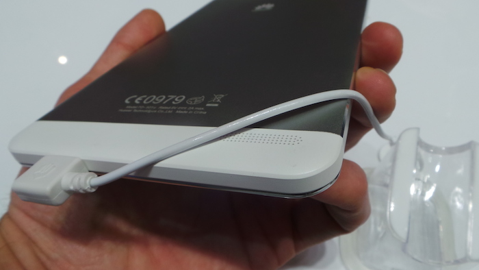 MWC'14 : prise en main avec le Huawei MediaPad X1 19 20140224 135242