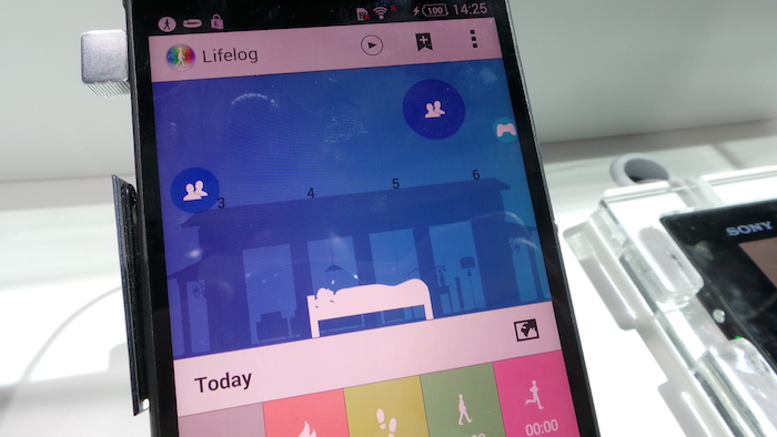 MWC'14 : prise en main du Sony SmartBand et de l'application Lifelog 22 20140224 142556