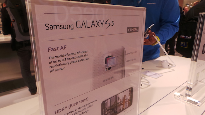MWC'14 : prise en main du Samsung Galaxy S5, un smartphone complet 15 20140225 143822
