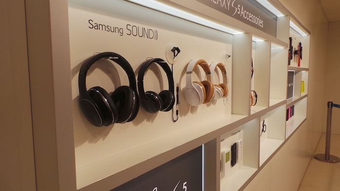 MWC'14 : prise en main du Samsung Galaxy S5, un smartphone complet 33 20140225 150405