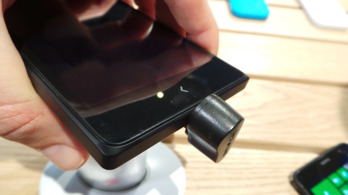 MWC'14 : Nokia fait des smartphones Android : prise en main des Nokia X, X+, et XL 18 Nokia X Nokia XL 4