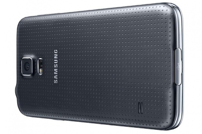 MWC'14 : un Galaxy S5 plus grand, plus rapide et scanne vos doigts 54 samsung galaxy s5 black 14 970x646 c