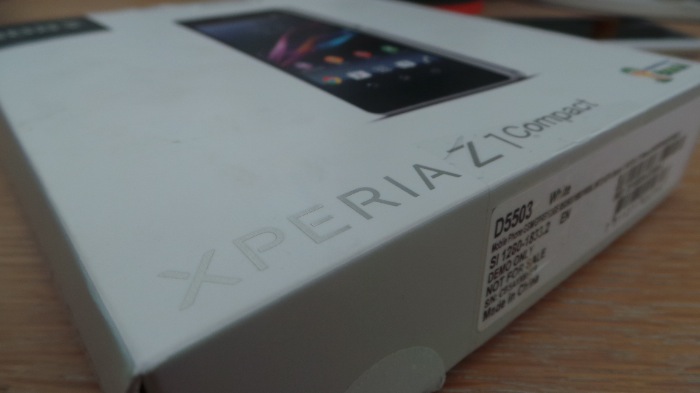 Unboxing et prise en main du Sony Xperia Z1 Compact 11 20140320 135222