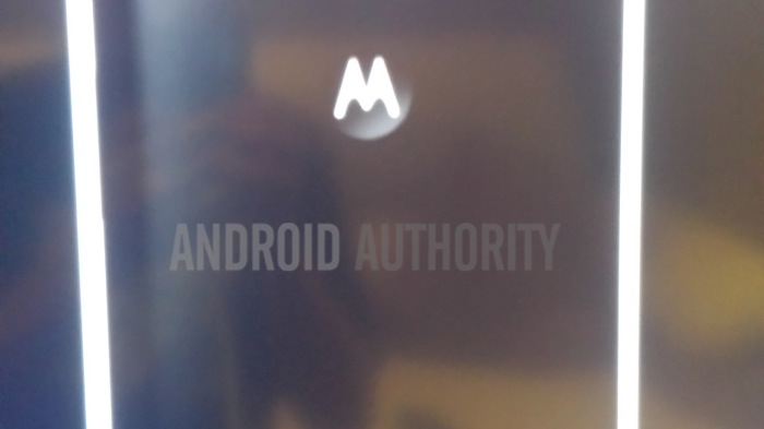 Motorola Moto E : diverses images le dévoilent 48 20140510 001631