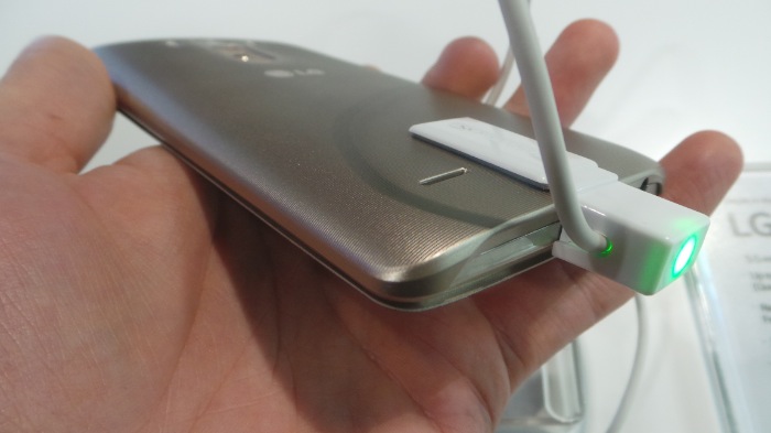 Prise en main du LG G3 : un monstre métallique pour rivaliser avec le HTC One M8 ? 18 20140527 185829