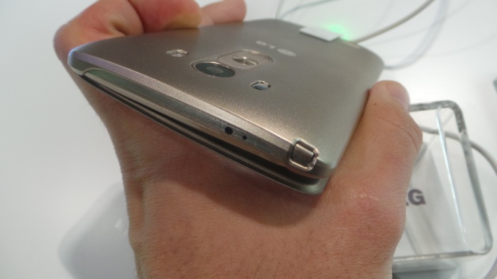 Prise en main du LG G3 : un monstre métallique pour rivaliser avec le HTC One M8 ? 19 20140527 185838