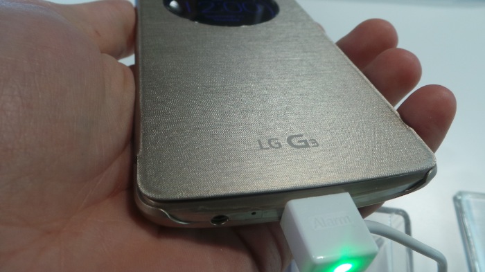 Prise en main du LG G3 : un monstre métallique pour rivaliser avec le HTC One M8 ? 23 20140527 185930