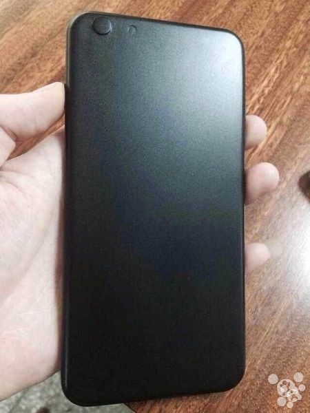 2477649 iphone 6 55 mockup rear