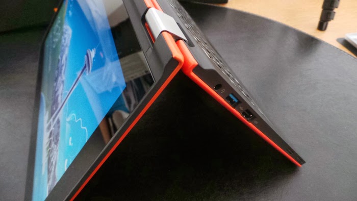 Mode 'tente' du Lenovo IdeaPad Yoga 11S