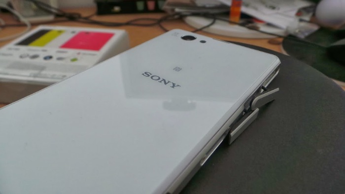 Sony Xperia Z1 Compact : coque arrière