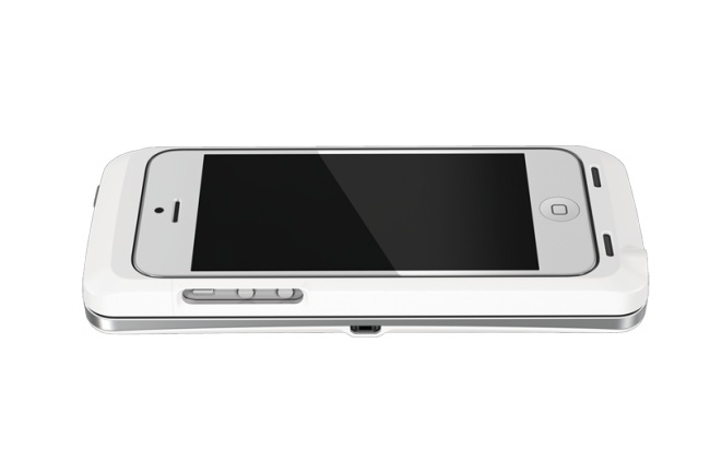 Razer Junglecat : équiper votre iPhone avec un gamepad 72 rzr controller white v2 close 650x433 c