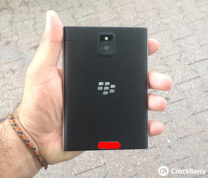 BlackBerry Passport : vue de dos