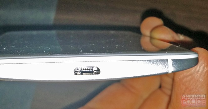 Moto X+1 : vue de dessous