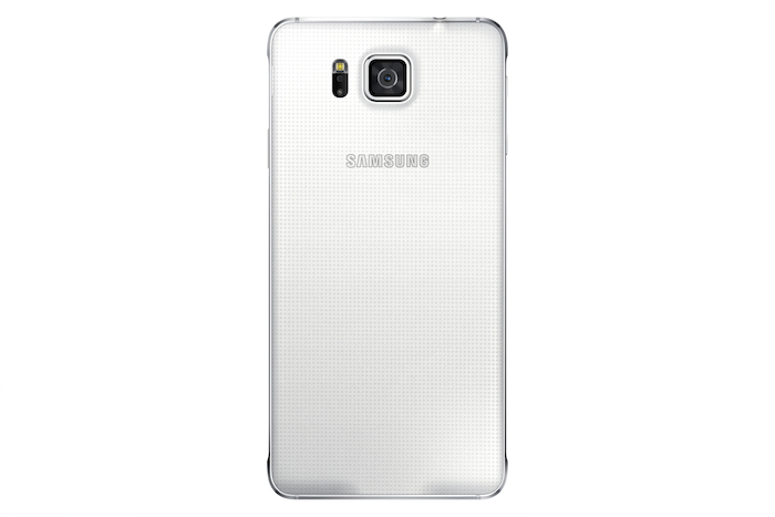 Galaxy Alpha : le smartphone en métal de Samsung enfin là 48 04 SM G850F 002 white
