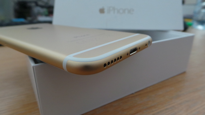 iPhone 6 : vue de la tranche inférieure