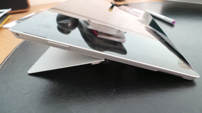 Surface Pro 3 : la béquille offre différents angles