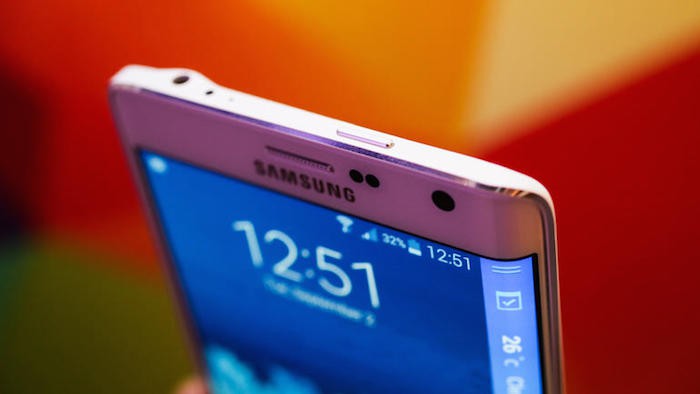 Galaxy S6 : un châssis unibody en aluminium, et un écran courbé