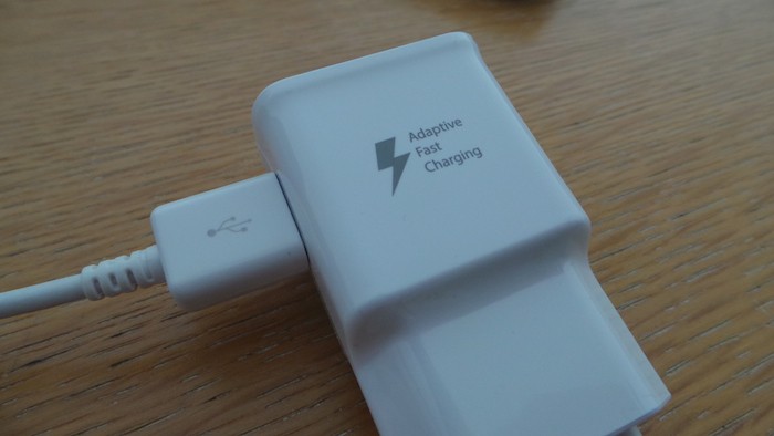 Galaxy Note 4 : adaptative fast charging