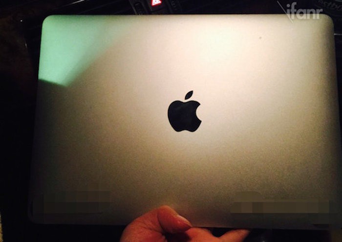 MacBook Air Retina : vue de dos