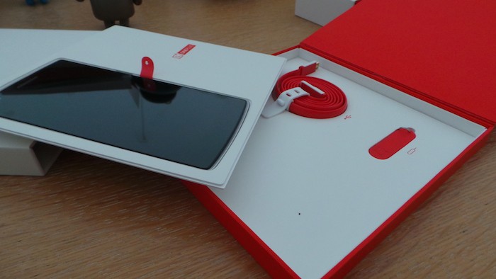 OnePlus One : packaging très classe